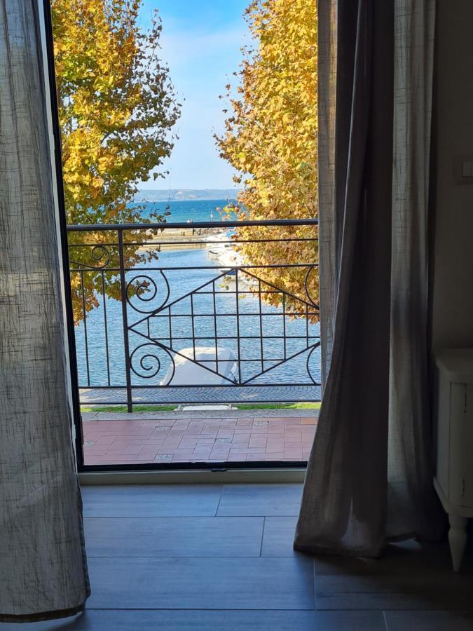 La Casetta Del Nonno Capodimonte Bagian luar foto