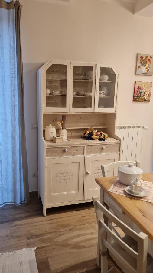 La Casetta Del Nonno Capodimonte Bagian luar foto